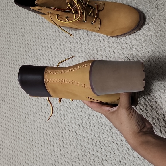 Timberland Boots - Picture 3 of 12